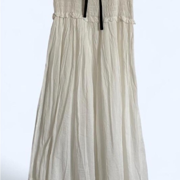 Urban Outfitters Ivory Dress with Black Detailing - Picture 4 of 8